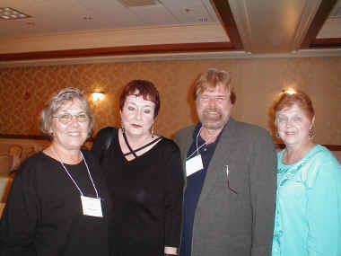 Lou-Sue, Grace, John, unknown.JPG (265489 bytes)