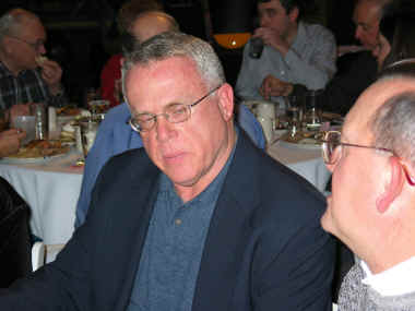 Classmates4.jpg (913941 bytes)