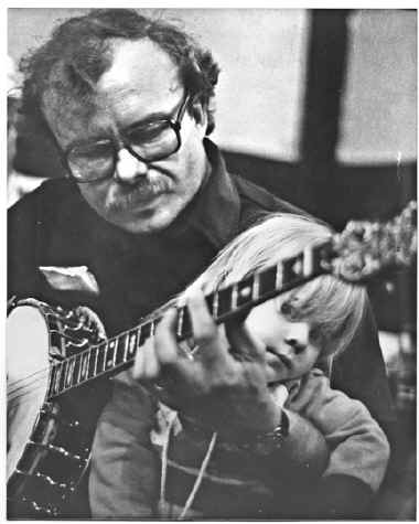 banjo.jpg (111807 bytes)